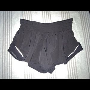 Lululemon hotty hot shorts (2.5 inch length) Size 2